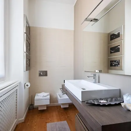 Refined And Classic In Cadorna * Milan